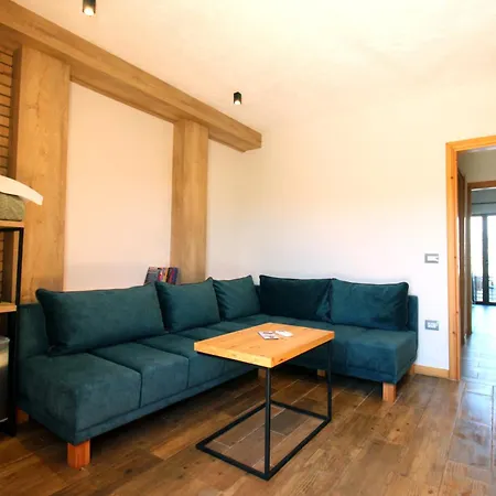 Hotel Limni 4*