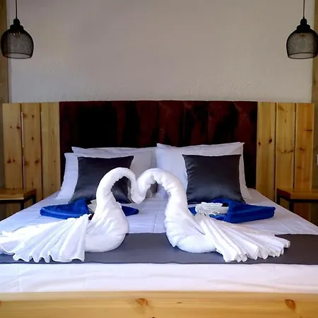 Limni Hotel Ksamil