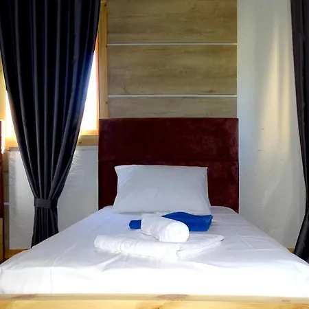Limni Hotel Ksamil