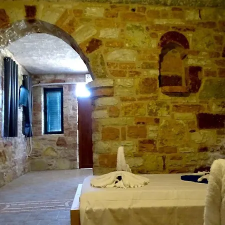 Limni Hotel