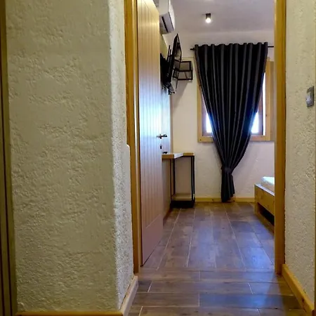 Hotel Limni 4*