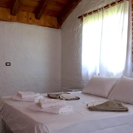 Limni Hotel Ksamil