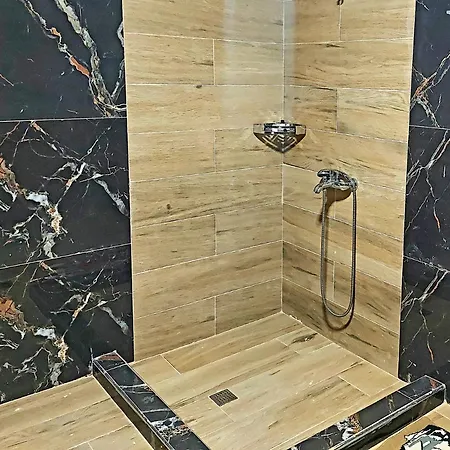 Limni 4*